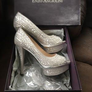 Enzo Angiolini heels never worn